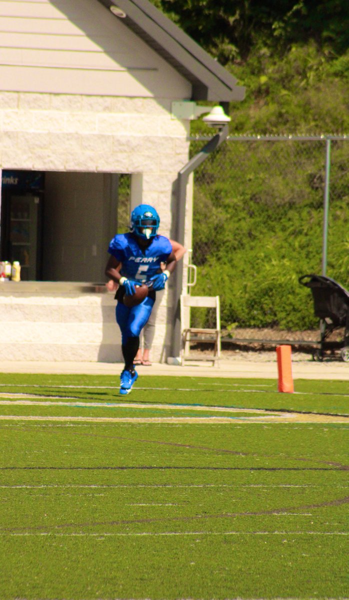 TreFlicks's tweet photo. PERRY HIGHSCHOOL HIGHLIGHTS https://t.co/K6OdteoYUz