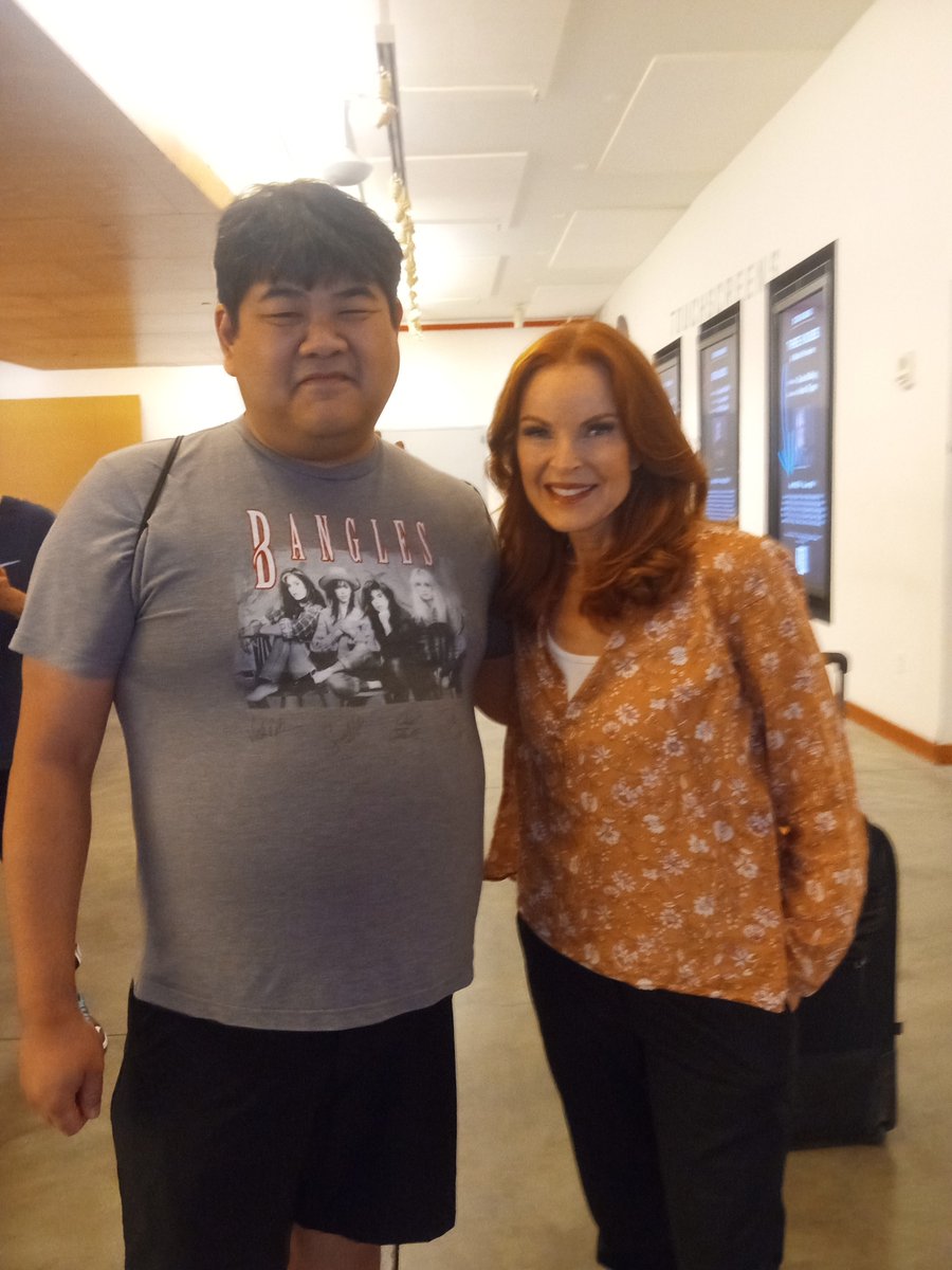 ValentineC1979's tweet photo. @PayWriterPlay Gorgeous show. Everyone was amazing and I got to meet @ReallyMarcia . She was very awesome! https://t.co/OeQ8NRUmy7