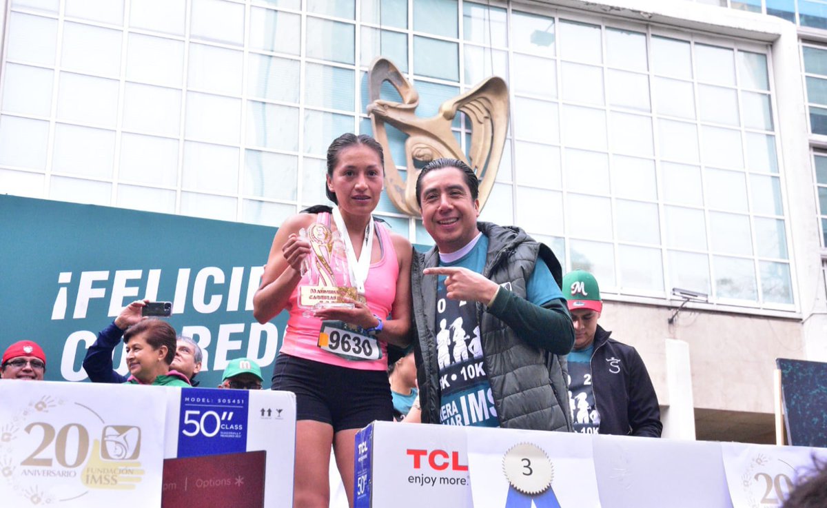 HectorAntonioMX's tweet photo. Realizamos entrega de medallas a ganadores de 5k y 10k 🏃‍♂️🏃‍♀️ de la #CarreraFamiliarIMSS por la Salud IMSS 80° Aniversario,  
Muchas felicidades a: Angélica Olmos, Maricela Hdz; Elizabeth Ramos, Cristiano Castro, Alejado Sánchez, Jorge Rivera; ganadores de la categoría 10k (1/2) https://t.co/nkbLXDHORY
