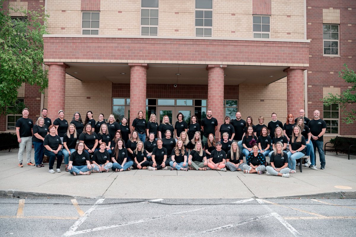 Mrs. Luse (Miss Orbaugh) tweet media