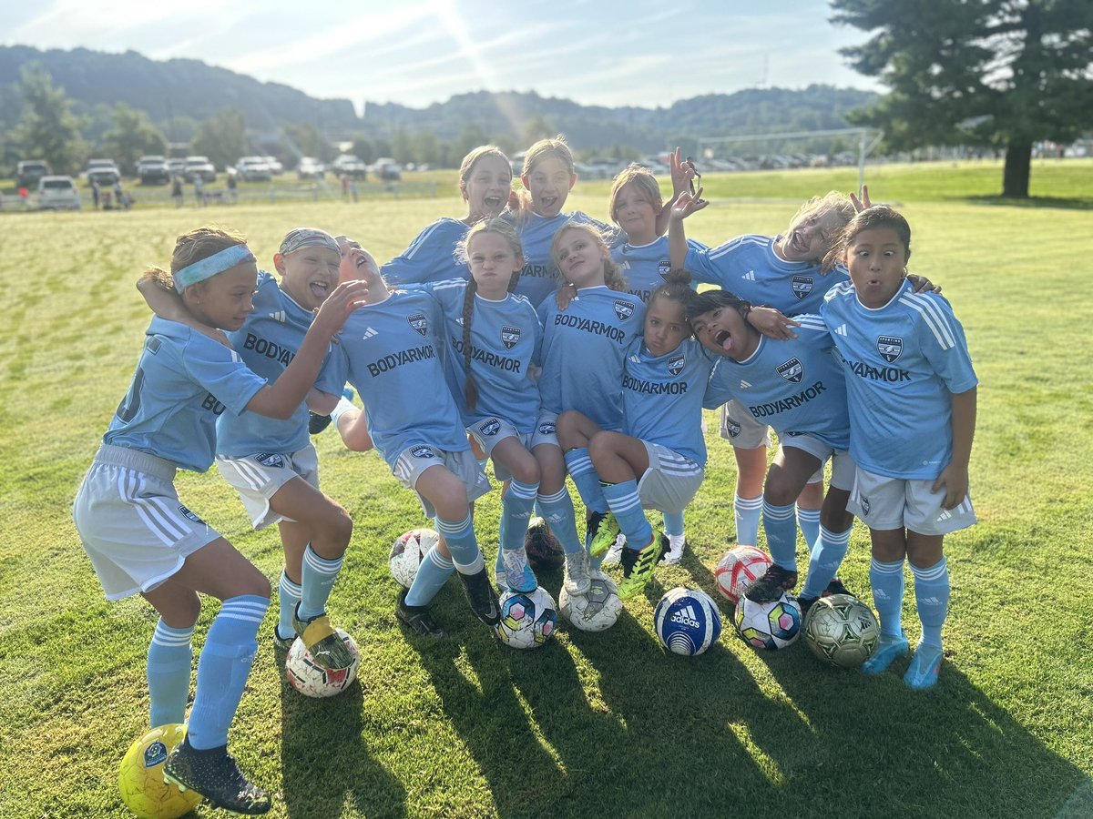 SportingAR's tweet image. 2013 Girls Ajax start off the season with a win!
#SportingArkansas #weARsporting