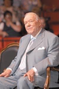 ToksAdejuwon's tweet photo. Rev. Kenneth Erwin Hagin was born on Aug. 20, 1917, in McKinney, Texas. Rev. Hagin was sickly as a child, suffering from a deformed heart and an incurable blood disease. He was not expected to live and became bedfast at age 15. In April 1933 during a dramatic conversion experience, he reported dying three times in 10 minutes, each time seeing the horrors of hell and then returning to life.

In August 1934, Rev. Hagin was miraculously healed, raised off a deathbed by the power of God and the revelation of faith in God’s Word. Jesus appeared to Rev. Hagin eight times over the next several years in visions that changed the course of his ministry. In 1967, he began a regular radio broadcast that continues today as Rhema for Today.

In 1968 Rev. Hagin published the first issues of The Word of Faith. That magazine, now produced nine times a year, has a circulation of over 200,000. The publishing outreach he founded, Faith Library Publications, has circulated worldwide more than 65 million copies of books by Rev. Hagin, Kenneth W. Hagin, Lynette Hagin, Craig W. Hagin, and several other authors. Faith Library Publications also has produced millions of audio and video teachings.

Other outreaches of Kenneth Hagin Ministries include Rhema Praise, a weekly television broadcast hosted by Revs. Kenneth and Lynette Hagin; Rhema Correspondence Bible School; Rhema Alumni Association; Rhema Ministerial Association International; the Rhema Prayer and Healing Center; and the Rhema prison ministry.

In 1974 Rev. Hagin founded what is now Rhema Bible Training College. The school has campuses all over the world and continues to expand.

Until shortly before his death, Rev. Hagin continued to travel and teach throughout the United States and into Canada conducting All Faiths’ Crusades and other special meetings.

Known as the “father of the modern faith movement,” Rev. Hagin was a dynamic preacher, teacher, and prophet. His teachings and books are filled with vivid stories that show God’s power and truth working in his life and the lives of others. He will be remembered not only as a great minister but as a great family man—for his family was his heart. He was there at every milestone ready to talk, to answer, to pray. He was a man whose belly laugh filled the room at the sight of one of his grandchildren or great-grandchildren.