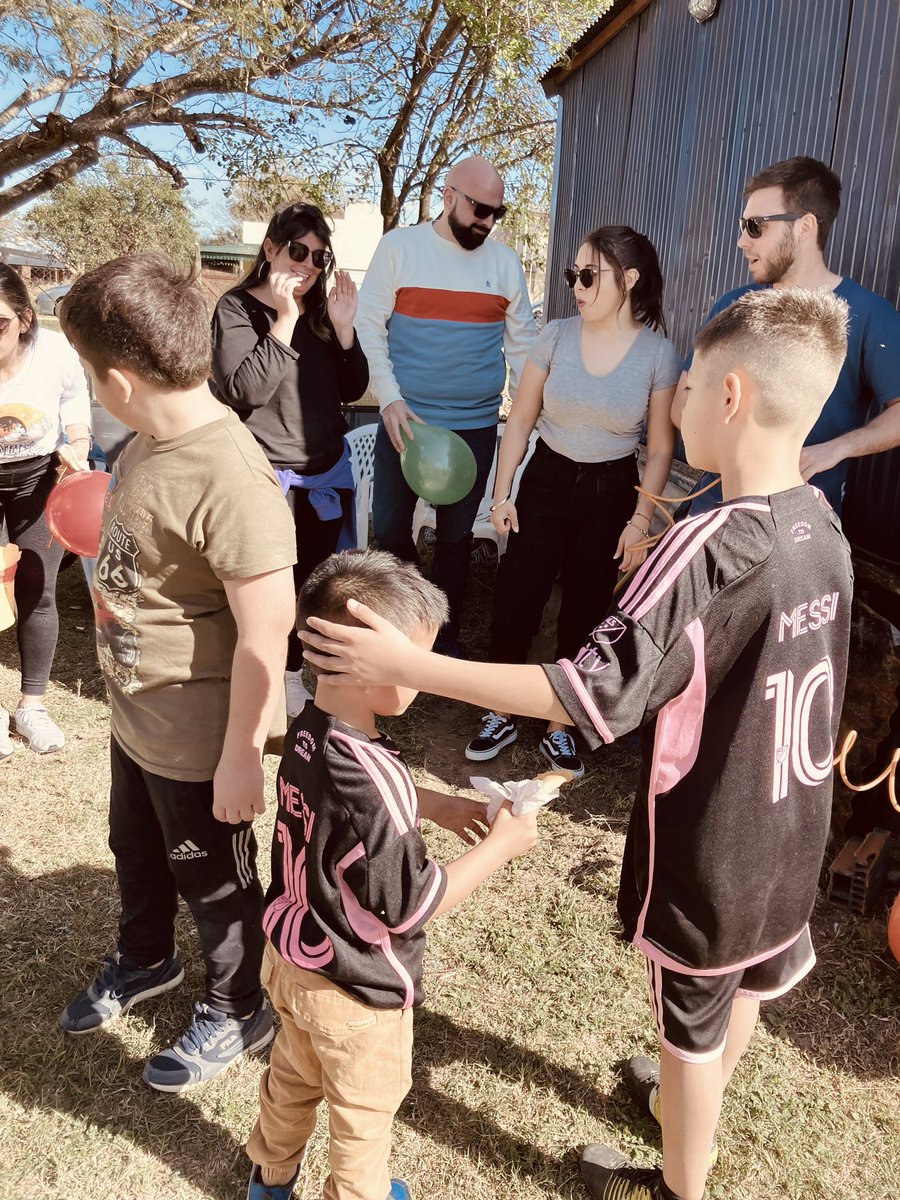 LaGuilleBenitez's tweet photo. 🫶🏼Festejamos las infancias!
🔵Felicitaciones @ClubArroyoLeyes
#DíaDeLasInfancias #ArroyoLeyes https://t.co/juKruOfTDL