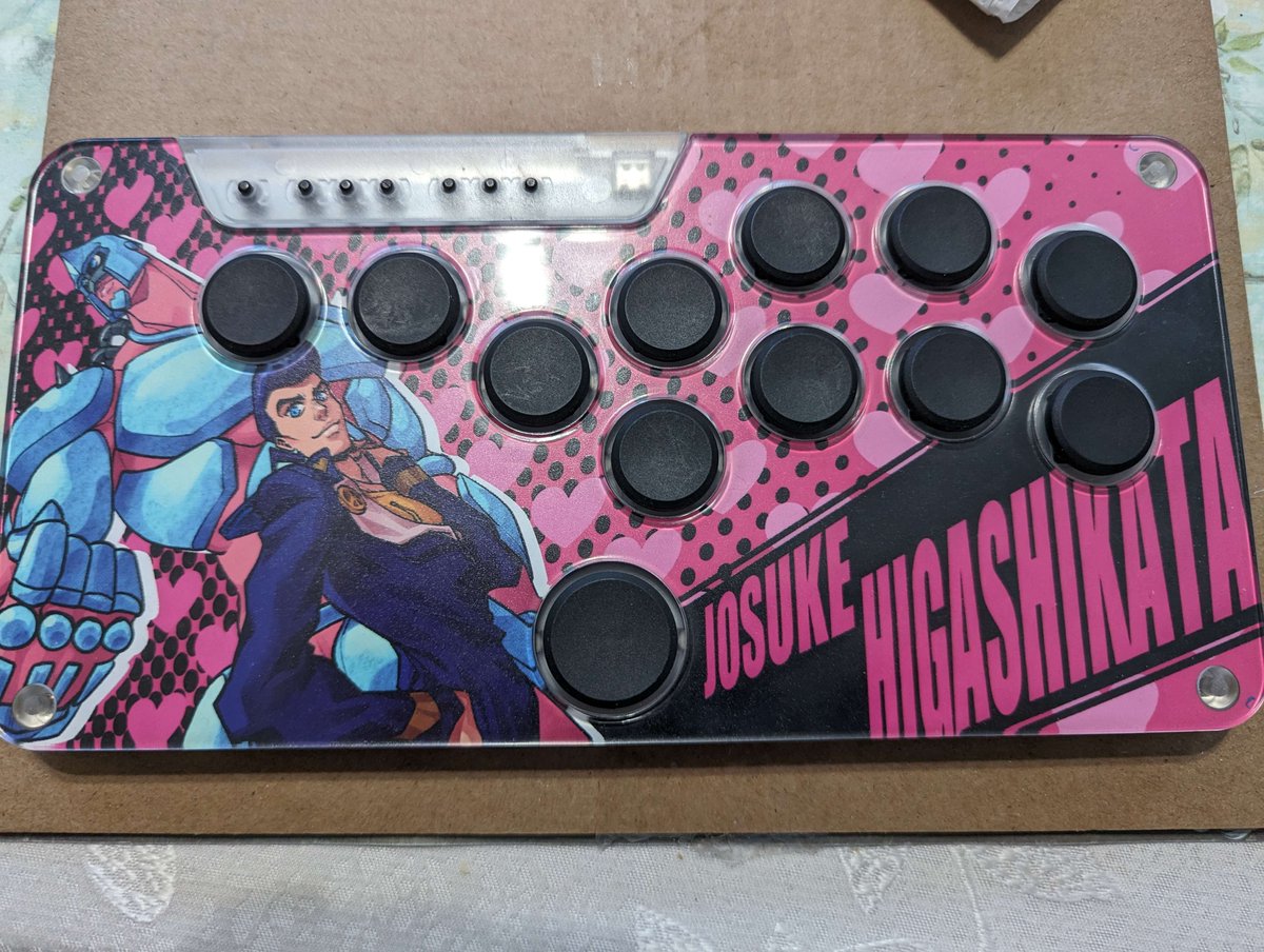 jkimsketches's tweet photo. @MskdEnigma showed me the #snackboxmicro that he placed my art on. It's really cool seeing other people rocking my art.

Thanks for the commission again!
#fgc #JoJosBizzareAdventure https://t.co/sboFBAwzOJ