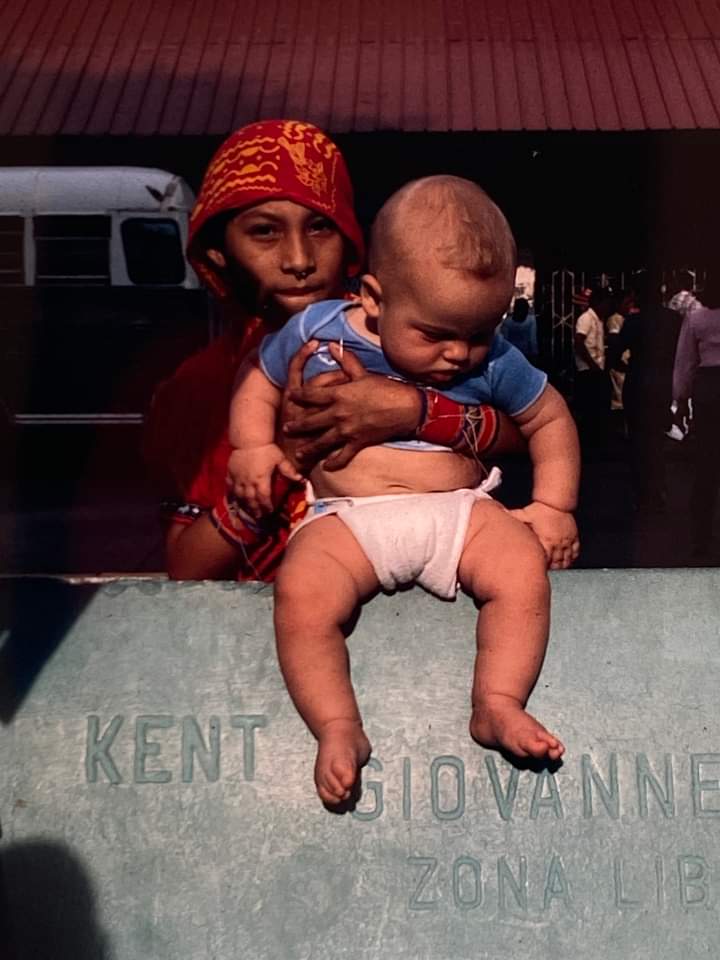 Alex Vassar 📚 tweet media