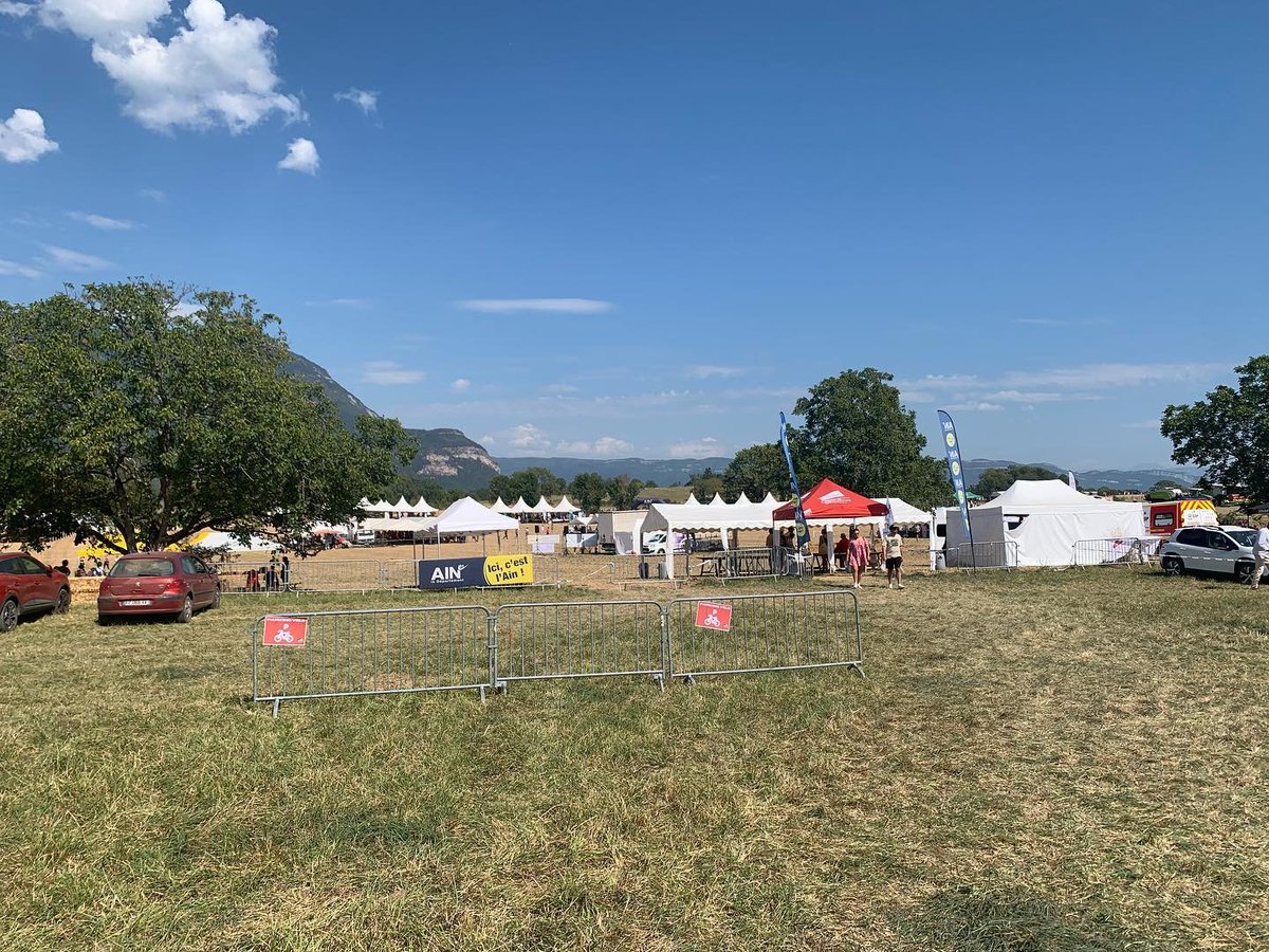 Très belle fête départementale de l'#agriculture  à #SaintMartindeBavel et #Ceyzérieu organisée par les <a href="/JeunesAgri01/">Jeunes Agriculteurs de l'Ain</a> . Création avec  <a href="/JeunesAgri01/">Jeunes Agriculteurs de l'Ain</a>, <a href="/ChambAgri01/">Chamb Agri 01</a> , <a href="/SEMLEA01/">Société d'Économie Mixte LÉA</a> et <a href="/fdsea01/">Fdsea01</a> de la société #agrilea.
<a href="/SIEA_01/">SIEA</a>, <a href="/Departement_AIN/">Département de l'Ain</a>
#ENR