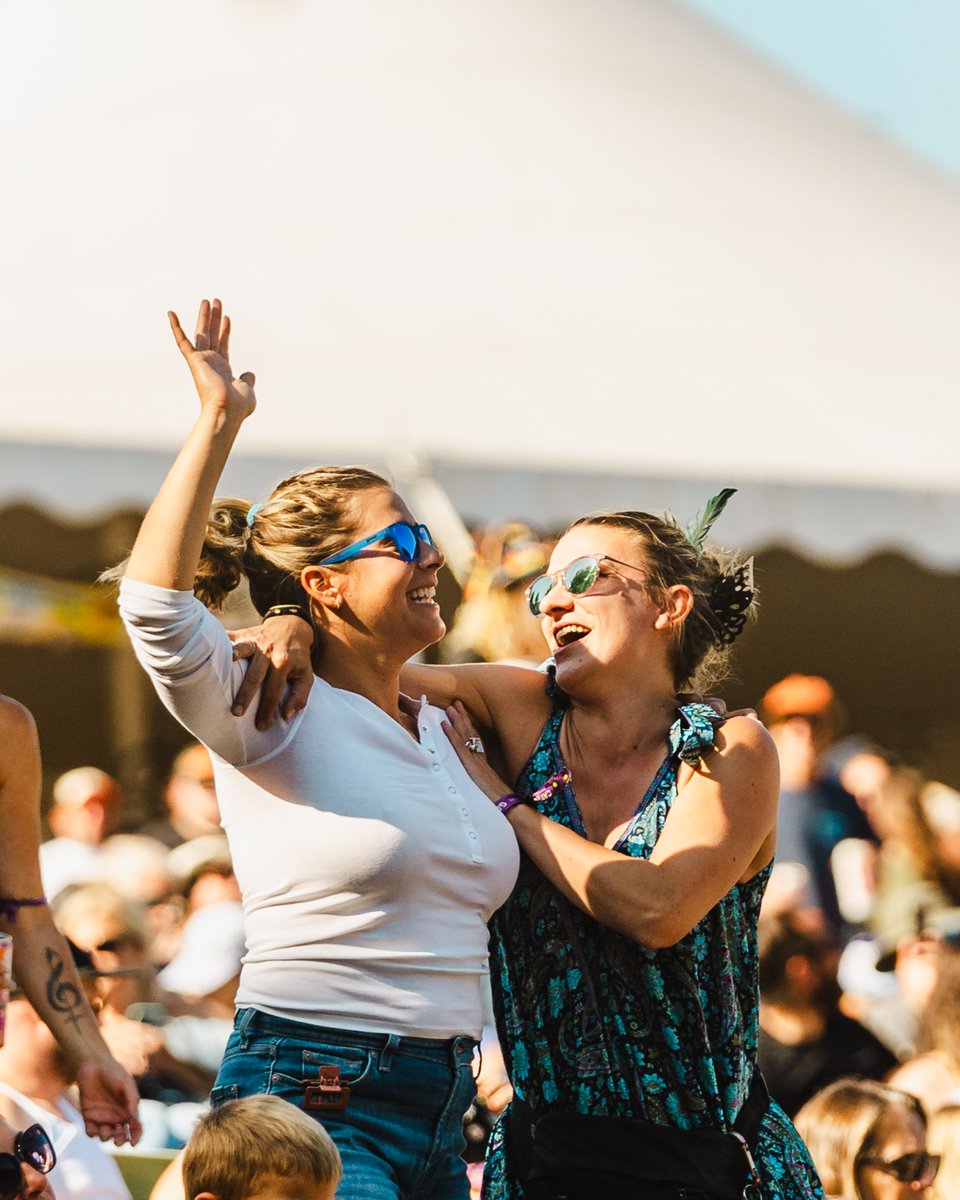 Which performance got you on your feet this weekend? 🌈