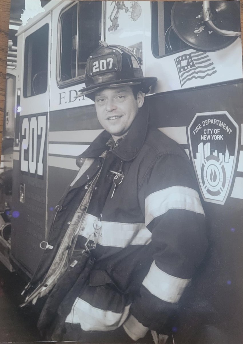 UFANYC's tweet photo. It is with deep regret the UFA  announces the passing of retired FF Robert E. Welsh III, E207, who succumbed to his WTC related illness on Friday 8/18/2023. FF Welsh served our great Department for 16 Years; and was also a member of NYPD for 5 years prior to joining the FDNY. https://t.co/0ljfKtrFHI