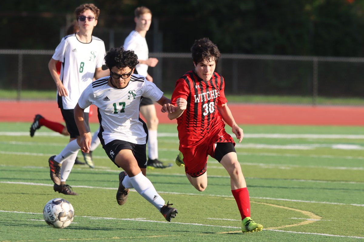 Witchessoccer's tweet photo. 24 hours until tryouts begin 🔴⚽️⚫️ @WitchesSports @NickGiannino_SN @SalemSchoolsk12 #LetsGoWitches https://t.co/y029v5EsOp
