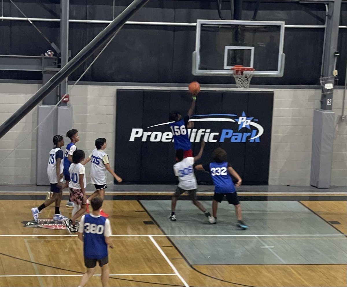 Underrated Athletes tweet media