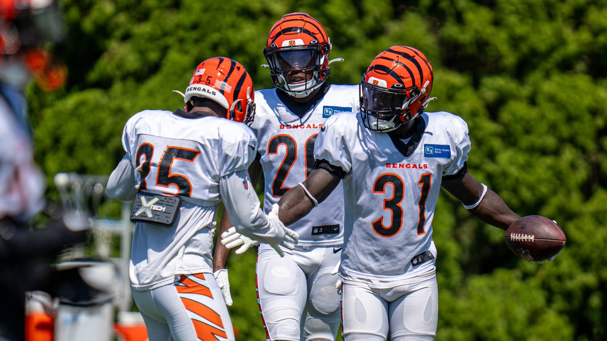 Bengals's tweet photo. A strong Sunday 💪

#BengalsCamp | @KetteringHealth https://t.co/qDTI6noXWd