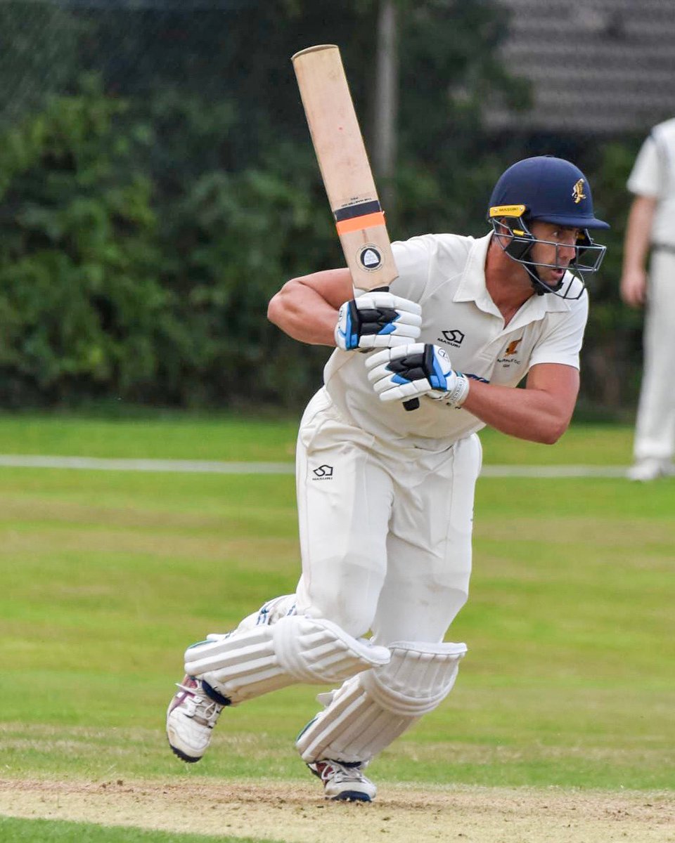 Newbery_Cricket's tweet photo. The Master 🤩

Congratulations #TeamNewbery star Grant Hodnett on reaching 1️⃣0️⃣0️⃣0️⃣ runs this season for @marplecc 🏏🙌

#NewberyCricket #Cricket #ClubCricket https://t.co/nP0WywUp24