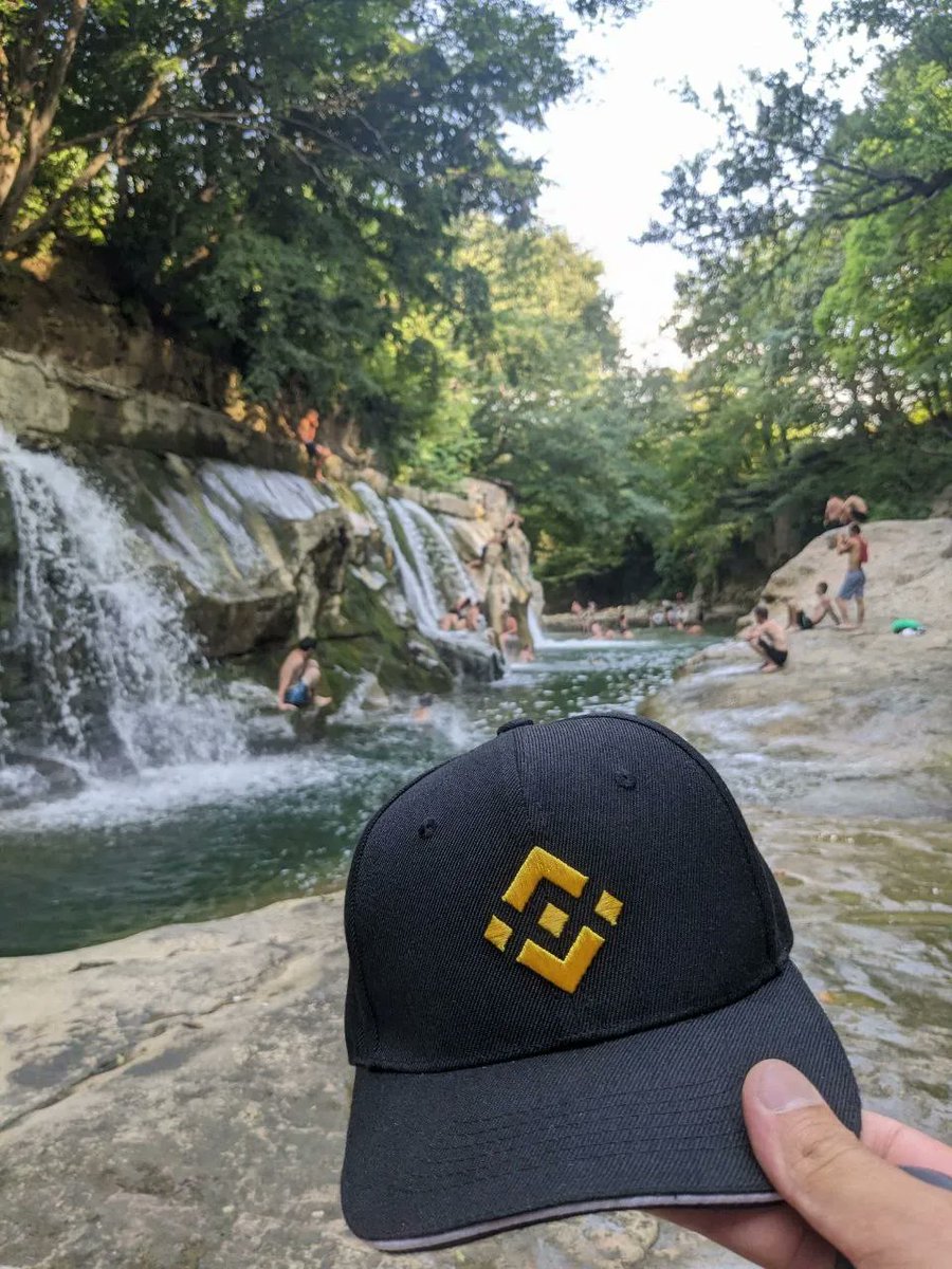 #Binance everywhere.

📸 <a href="/Sh_Mach/">Sh Mach 🇬🇪</a>
