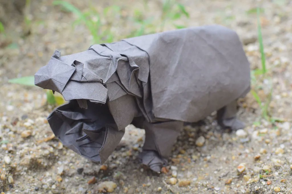 Hippo, designed and folded by Yuta Katsuzaki (source: buff.ly/3DUXPHt) #origami #hippo