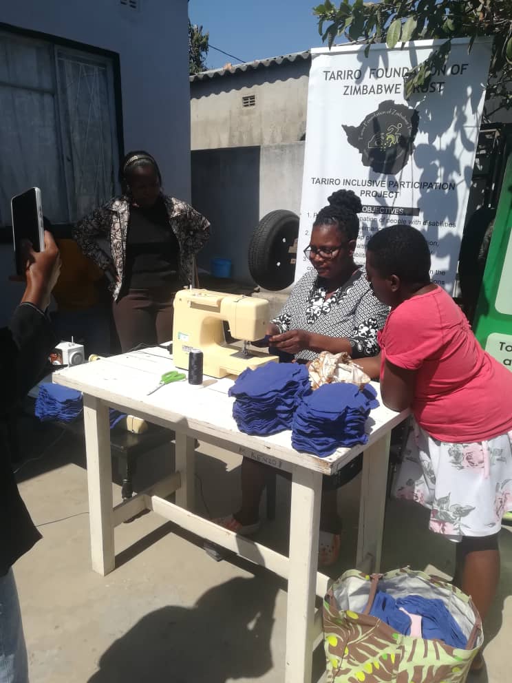 ChipoyiMolin's tweet photo. Tariro Foundation of Zimbabwe and Mwana Trust making reusable sanitary ware,for vulnerable girls https://t.co/Sy1MpaLsiT