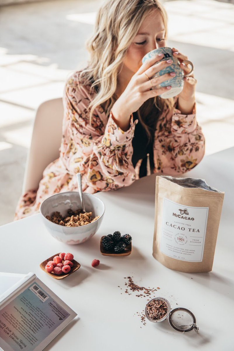 micacaotea's tweet photo. Did you know our cacao tea can be a healthy alternative to caffeinated and sugary drinks? It’s natural, preservative free, and without any artificial flavors or additives. It also makes you feel better due to its unique mood-enhancing properties. #Superfood for the win! #cacao https://t.co/lDwZk9Kbuy
