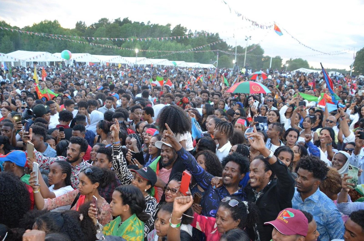 SirakBahlbi's tweet photo. Witnessing western hypocritical media &amp; politicians trying to justify the barbarism of pelting stones, iron-rodes, Molotov-cocktails &amp; mob beatingsof #Eritrean #Festival attendees indiscriminately with intent to kill, maim &amp; ravage property is the unmasking of colonial hypocrites https://t.co/nzkU5VB5Sw