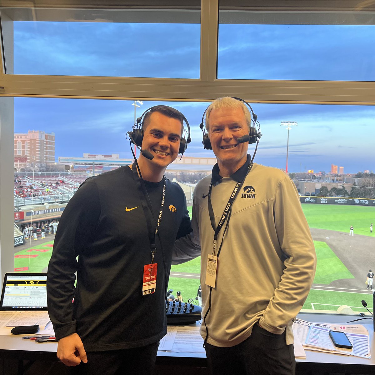 Happy #NationalRadioDay from the @UIBaseball radio crew! 🐤