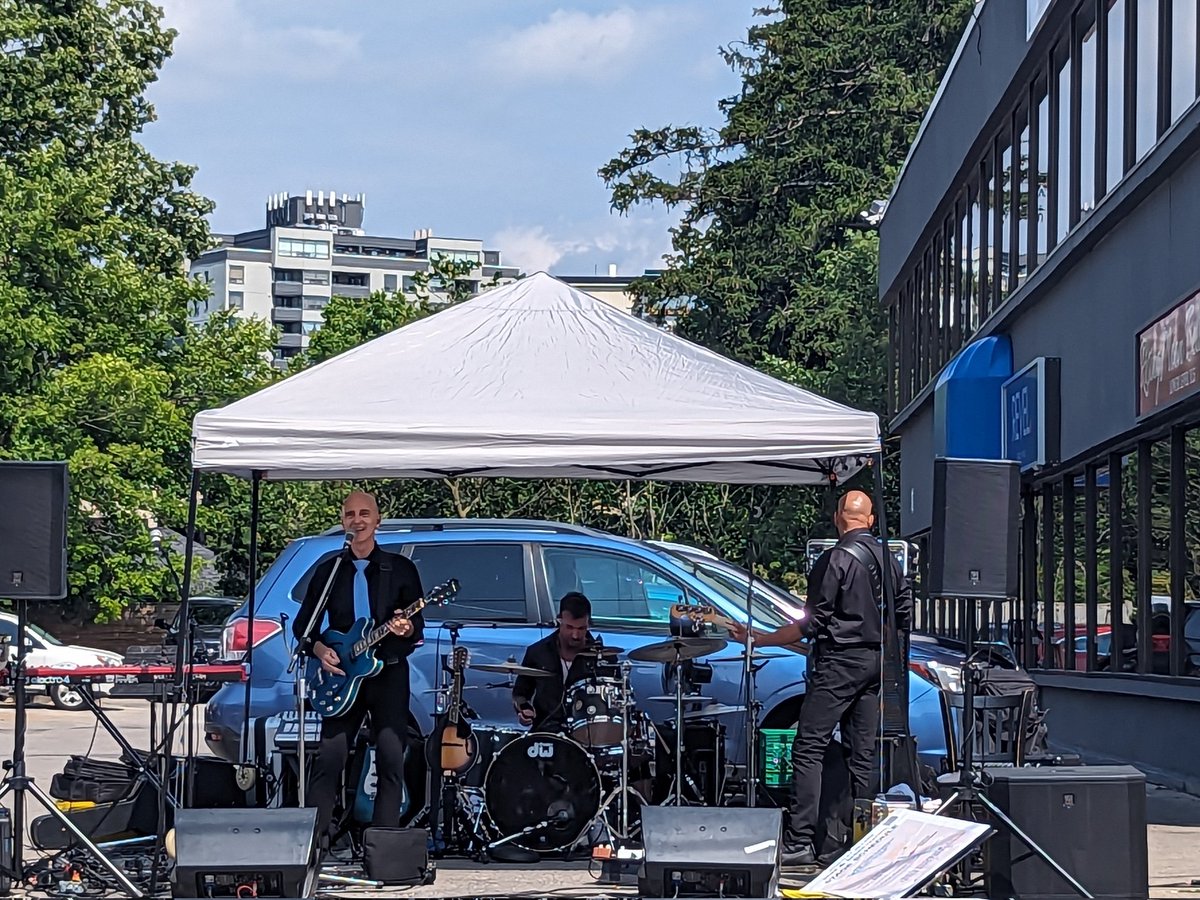 If you're in the area there's still time to head down to the Wortley Village Jazz &amp; Blues Festival until 6 pm today.  Shout out to the organizers &amp; sponsors. Such a great afternoon listening to live music in the Village.