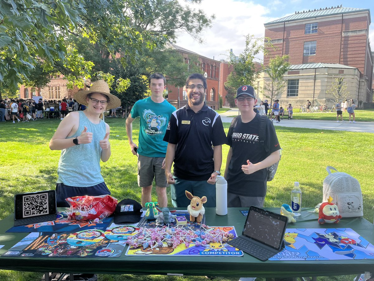 BuckeyePokemon's tweet photo. Having a Goodra time at the OSU Involvement Fair! https://t.co/bpiLBfbcii