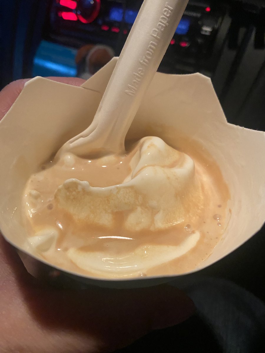 theroamingninja's tweet photo. Single espresso and a mini McFlurry #affogato 🤣
@ShriekingGreek  #menuhacks #icecream https://t.co/nvyvmVQqVC
