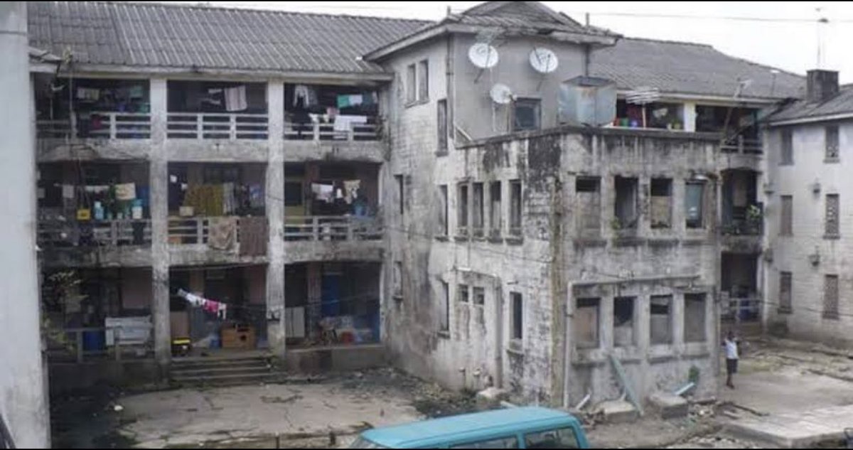 torty_mercy's tweet image. Do not argue with a police man with riffle. Do not assume there is nothing they can do. Just be in your best behavior until you leave their presence, any further action can be taken later. 

Nobody who lives here will have a sound mind. Their mental health Otilor! This is a…