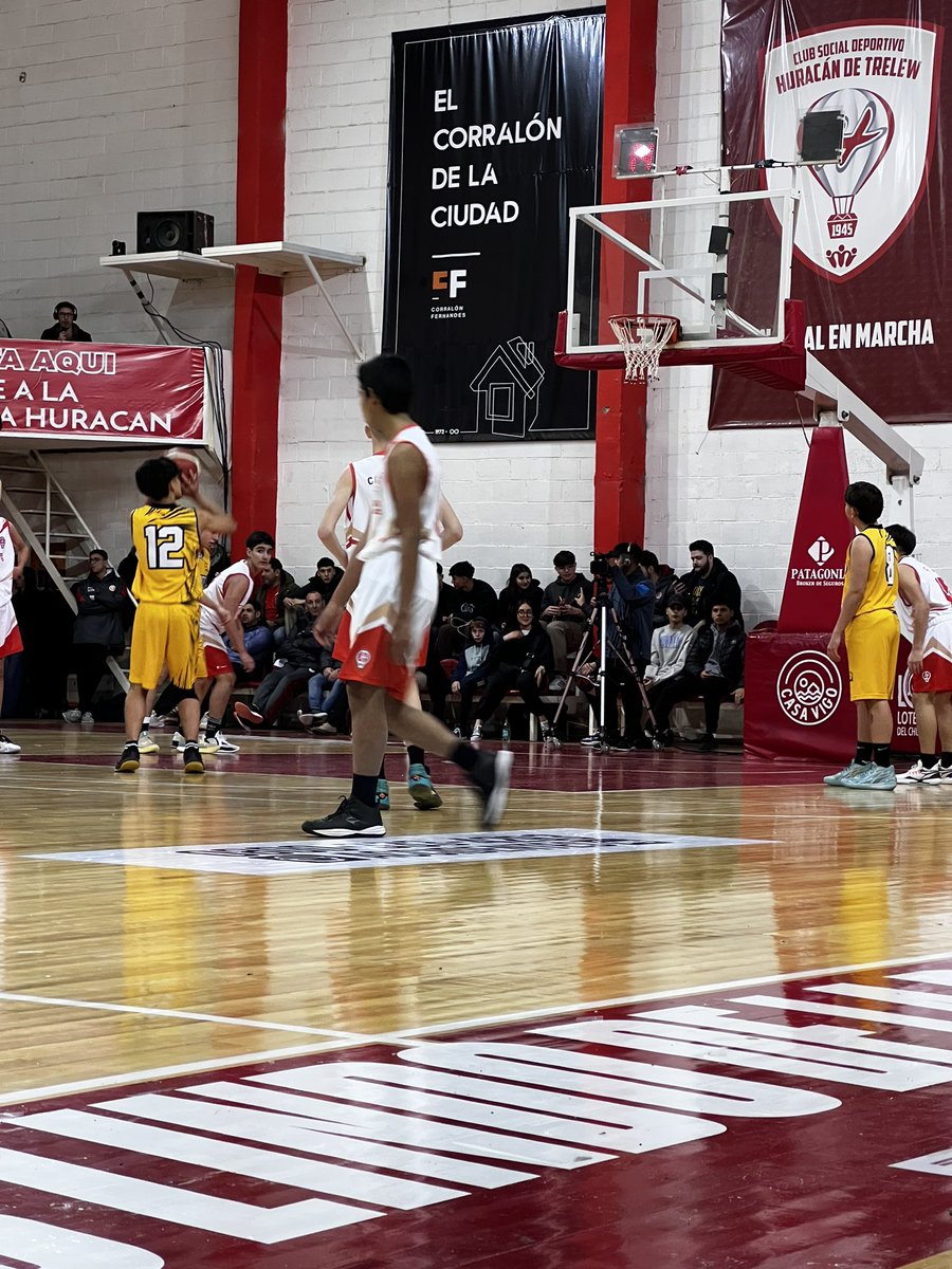 PREFEDERAL U15.
Sábado, debut y victoria.
Nuestros U15 tuvieron su debut en el Torneo Prefederal 2023
Con un gran juego, nuestros jugadores lograron una gran victoria para comenzar el torneo con el pie derecho.
#OrgulloAurinegro