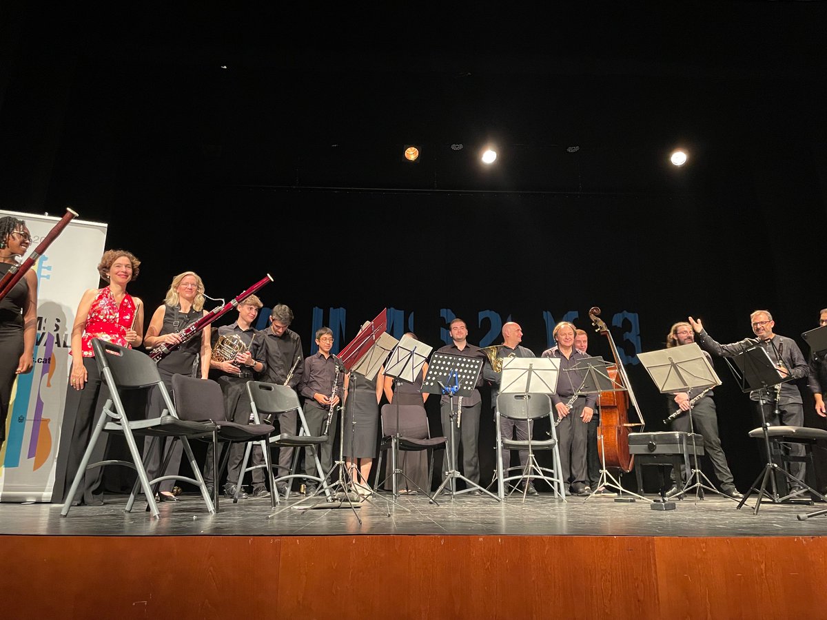 Avui, al Teatre Comarcal de Solsona, cloenda de la 22a edició de l’<a href="/aimsfestival/">AIMS</a>. Un gran concert i amb bona afluència de públic.