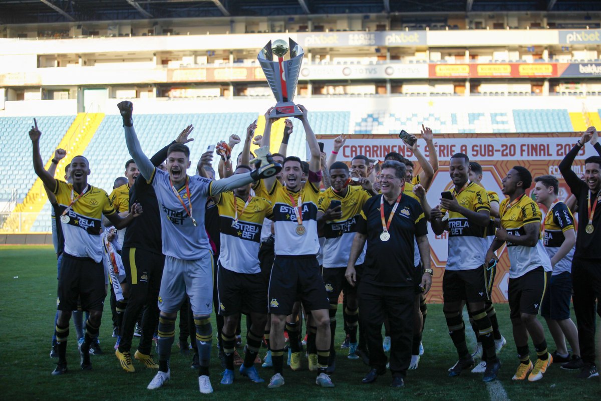 CriciumaEC's tweet photo. Campeão Catarinense Sub-20 🏆

.
.
.
📸 Cleiton Ramos https://t.co/XKYw2xGyxN