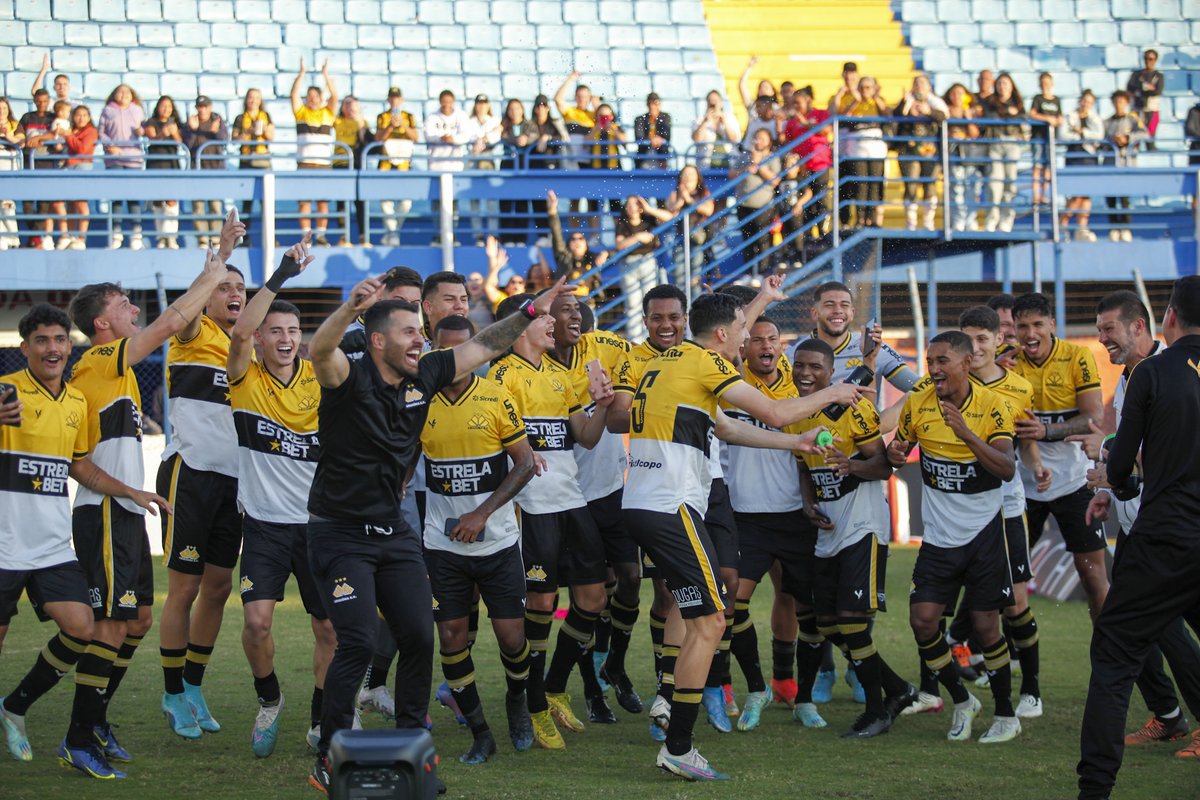 CriciumaEC's tweet photo. Campeão Catarinense Sub-20 🏆

.
.
.
📸 Cleiton Ramos https://t.co/XKYw2xGyxN