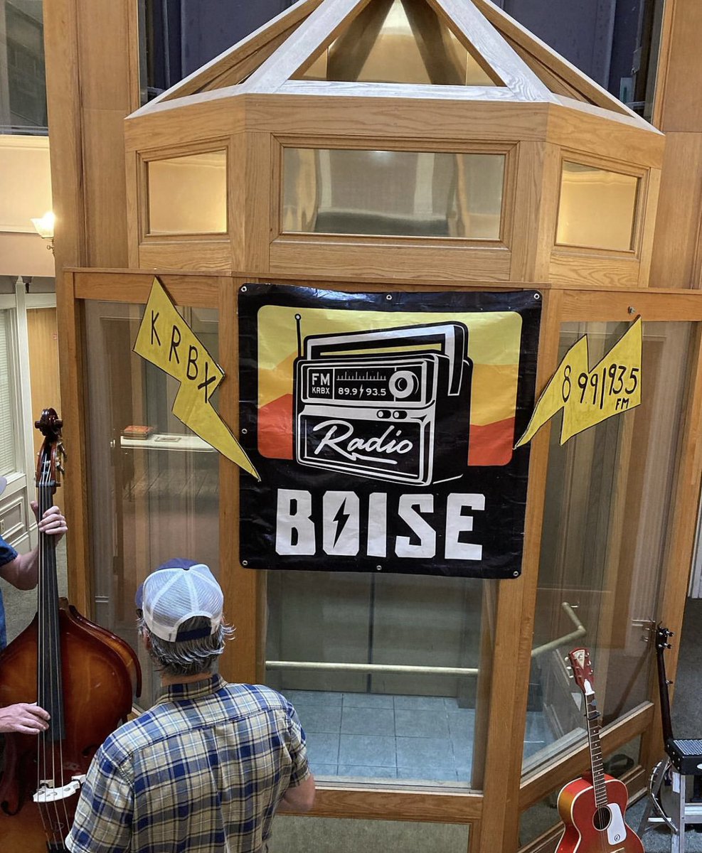 Nothing says “community” like community radio! The @radioboise crew is working hard to keep this Boise staple thriving in the Treasure Valley 📻❤️
#NationalRadioDay #KeepBoiseKind