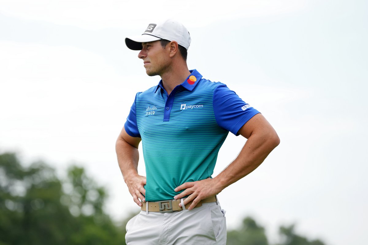 RickRunGood's tweet photo. Viktor Hovland just gained 6.49 strokes to the field on his back nine alone.

He only has eight full rounds where he's gained more in his career.