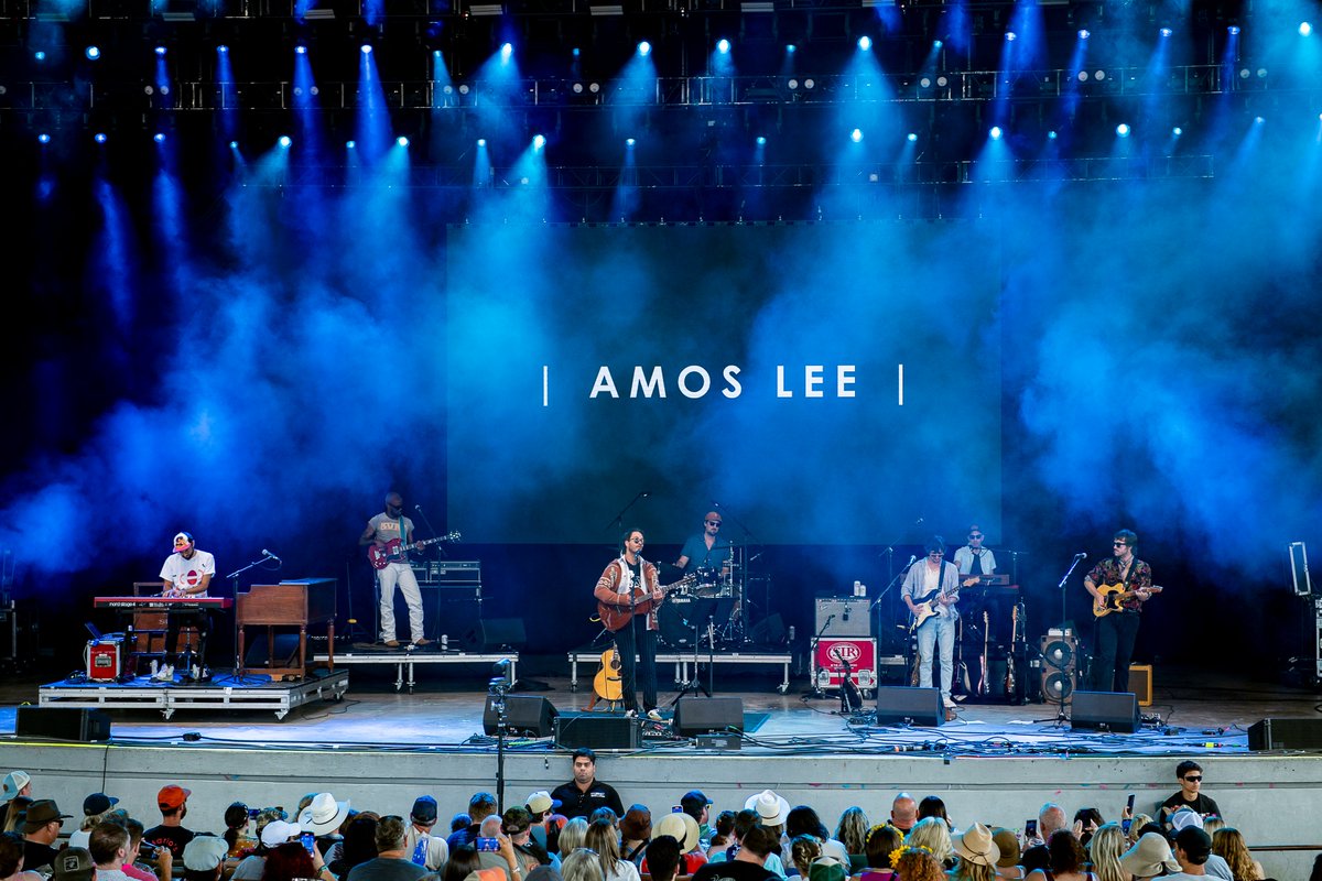 The one &amp; only <a href="/amoslee/">Amos Lee</a> takes us to Dreamland 💭