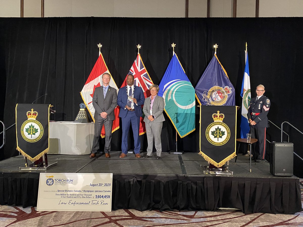 Congratulations to Inspector Darryl Dawkins for receiving the Axon Equity, Diversity and Inclusion Award at the 118th CACP Conference in Ottawa. Your unwavering commitment to creating a more inclusive and diverse workplace is incredibly remarkable Congratulations @CACP_ACCP #EDI