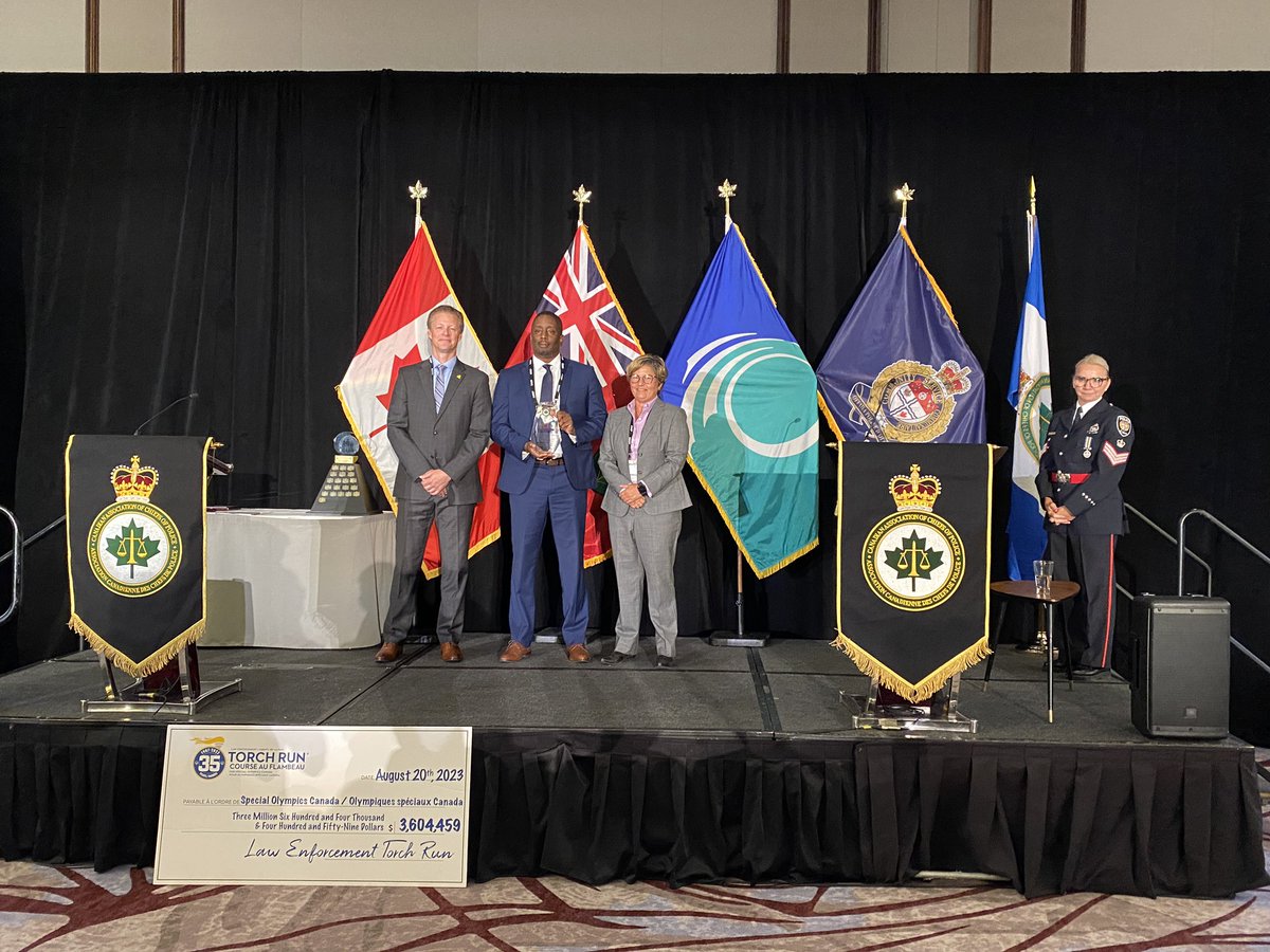 Congratulations to Inspector Darryl Dawkins for receiving the Axon Equity, Diversity and Inclusion Award at the 118th CACP Conference in Ottawa. Your unwavering commitment to creating a more inclusive and diverse workplace is incredibly remarkable Congratulations <a href="/CACP_ACCP/">CACP / ACCP</a> #EDI