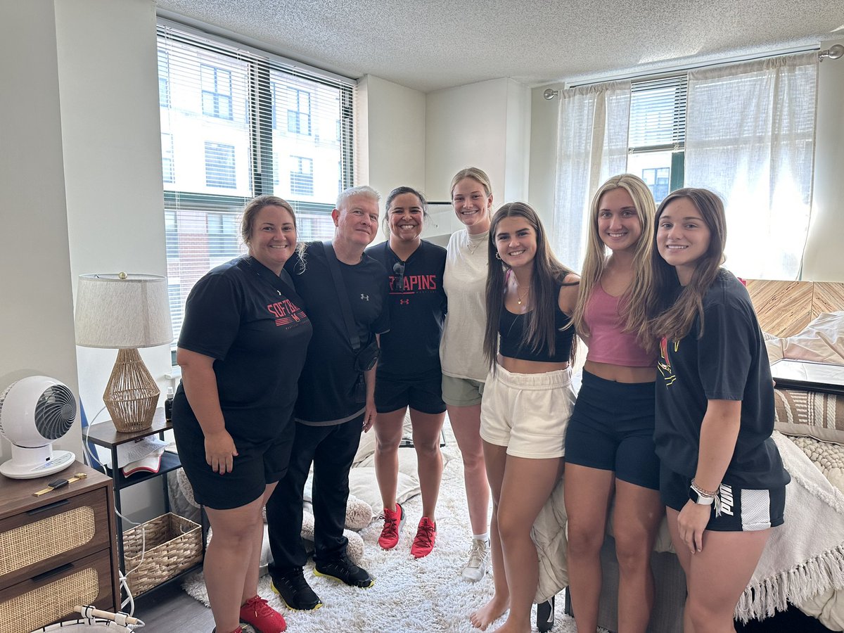 TerpsSoftball's tweet photo. Welcome 🏠 Freshmen!!!
📍College Park, MD https://t.co/LW7Ba4cXhg
