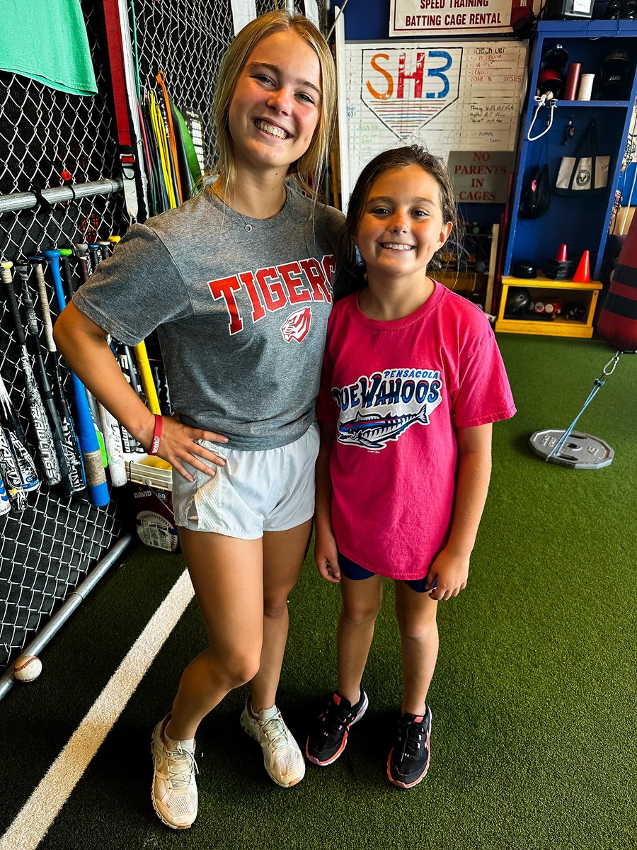 Another awesome Saturday morning yesterday coaching these amazing young athletes!  Stay tuned…big things are coming soon! #camps #privatelessons #futuretiger 🥎