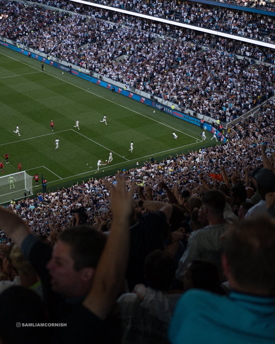 2022                                                           2023