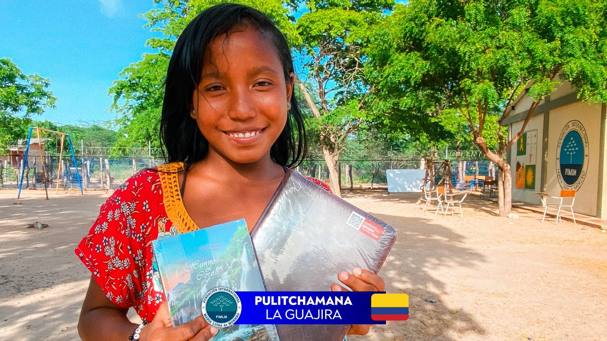 FIMLM's tweet photo. 💙 La @FIMLM realizó la donación de Biblias e Himnarios a la comunidad indígena #Wayúu de la ranchería #Pulitchamana en #LaGuajira. Esta entrega ha sido de gran felicidad para la comunidad, porque así se cumple el anhelo de tener estas valiosas herramientas para sus vidas. https://t.co/Azx3IL5QGe