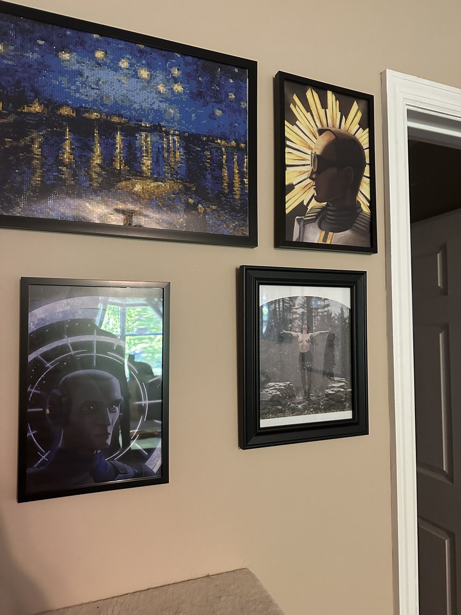 fayefaye1306's tweet image. MY FRAMES SHOWED UP!!! Look how BEAUTIFUL Tech and Echo are up on the wall! Shout out to @LiteSpringRain for these absolutely STUNNING prints!! ❤️❤️❤️