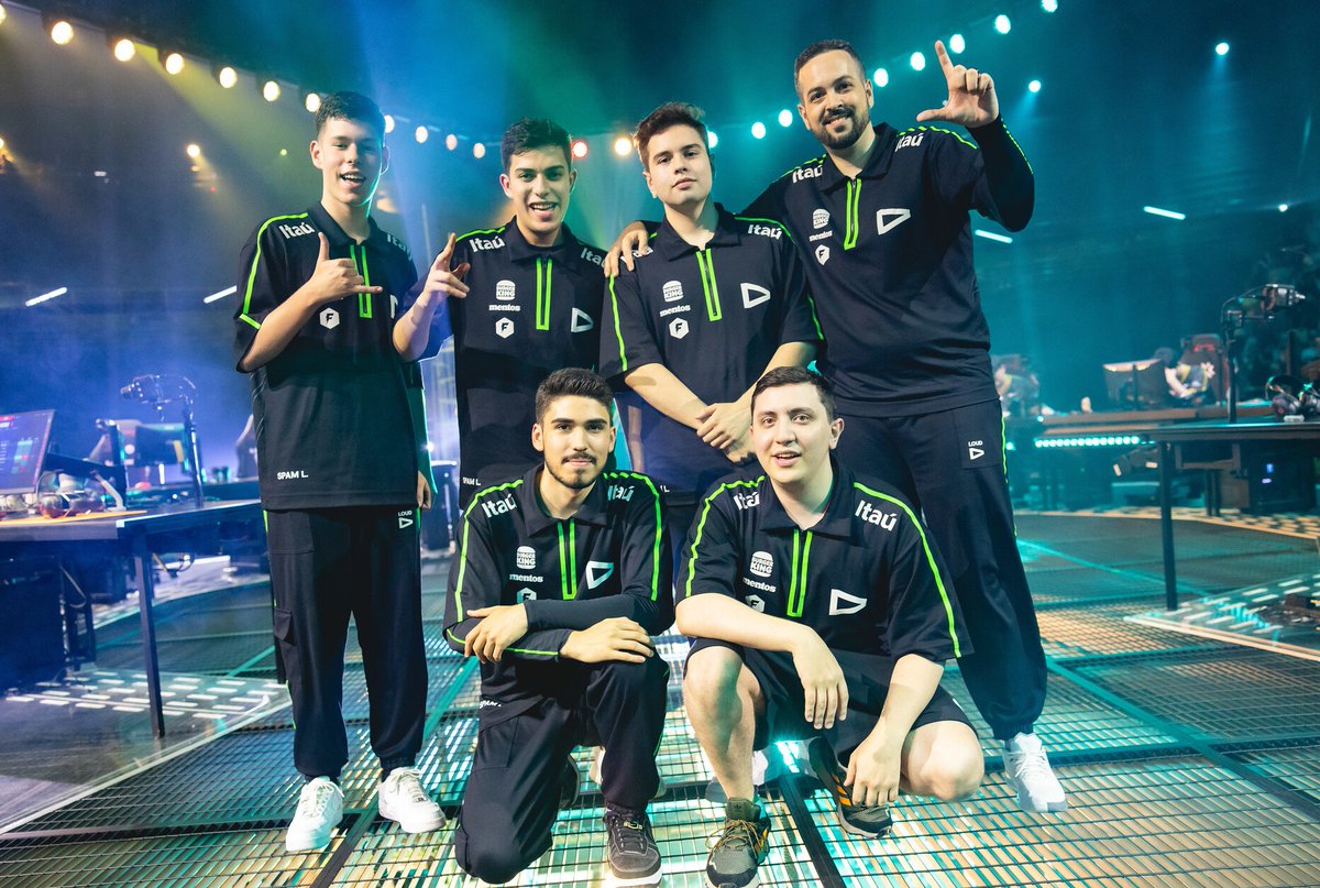The Esports Writer tweet media