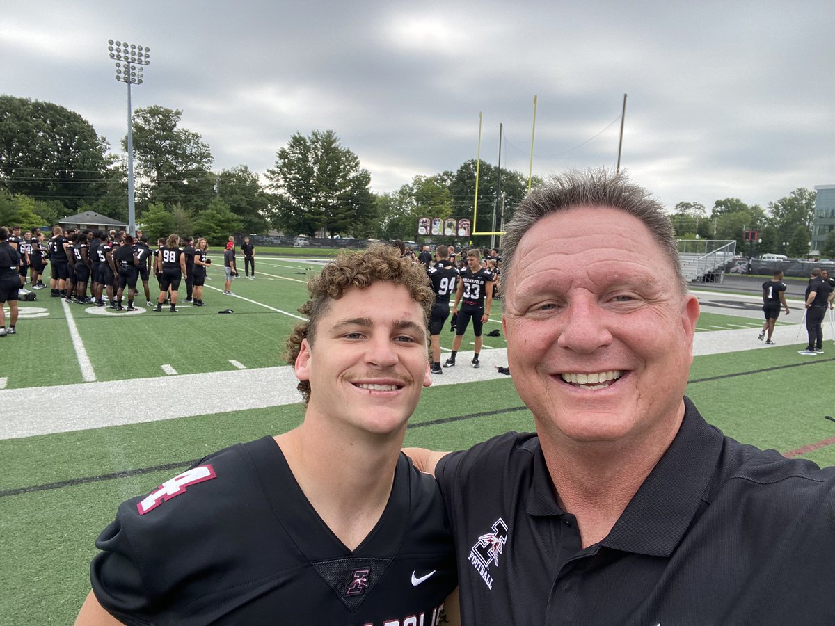 KeeversChris's tweet image. Picture Day for the Hounds! Senior LB KJ Roudebush
#TogetherWeWin