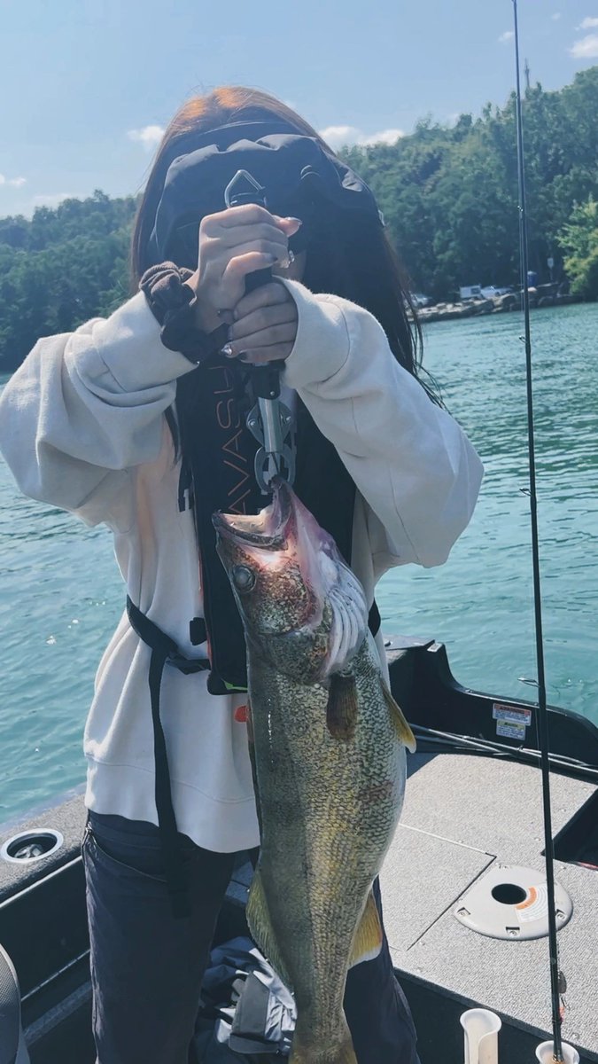 VeraaaYang's tweet image. Anyone who likes to fish has tried to get up at 3:00 in the morning and go fishing

#Seafishing
#Hooks
#Fishinggear
#Fishfarming
#Seaside
#Speedboatfishing
#Fishingtournaments
#Fishing