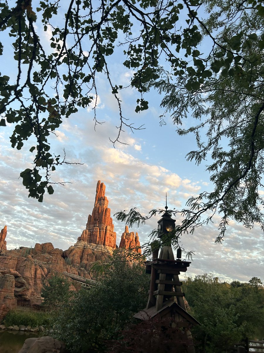maegls_'s tweet photo. Mon premier Disney ❤️ https://t.co/xItrk1YEeX