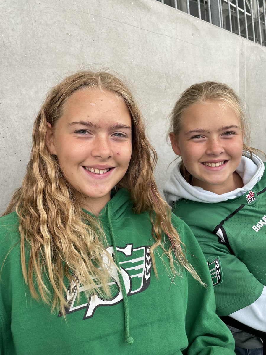 kgalbraith's tweet photo. #RIDERSlive @sskroughriders #twinsforthewins https://t.co/kcwySOPHOt