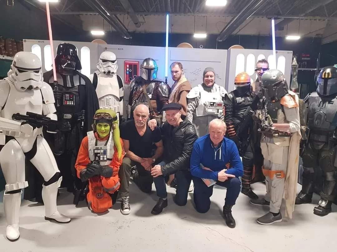 StarBookingMGMT's tweet photo. Some wonderful memories from @STARSOFTIME events, which we are proud to work on now and stay tuned for more announcements of further events. #ChristopherRyan, #DavidGooderson, @JohnSimpkin6, #PeterRoss, @LaurieGoode, @cparsonsactor, #DoctorWho, #StarWars, #ComicCons. https://t.co/sdzWy2OhMK