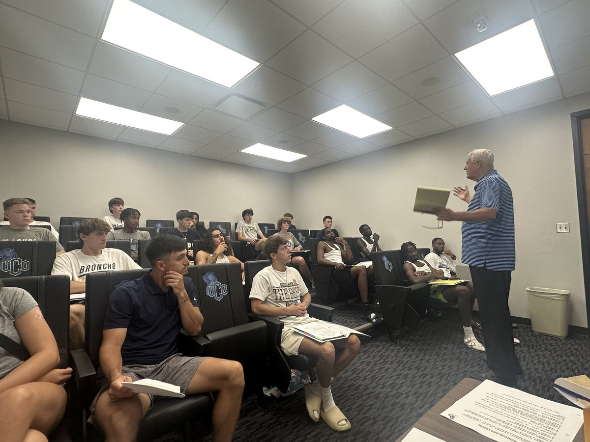 UCO Men's Basketball tweet media