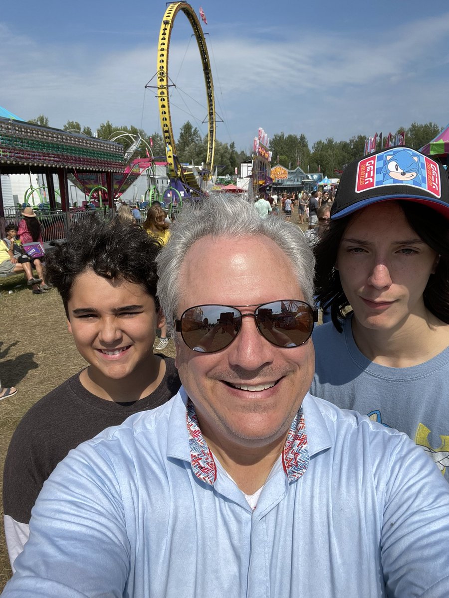 David_InvestYOW's tweet photo. Having a blast at the Capital Fair at @RideauCarleton Raceway @WhyOttawa https://t.co/VUI10tFNfL