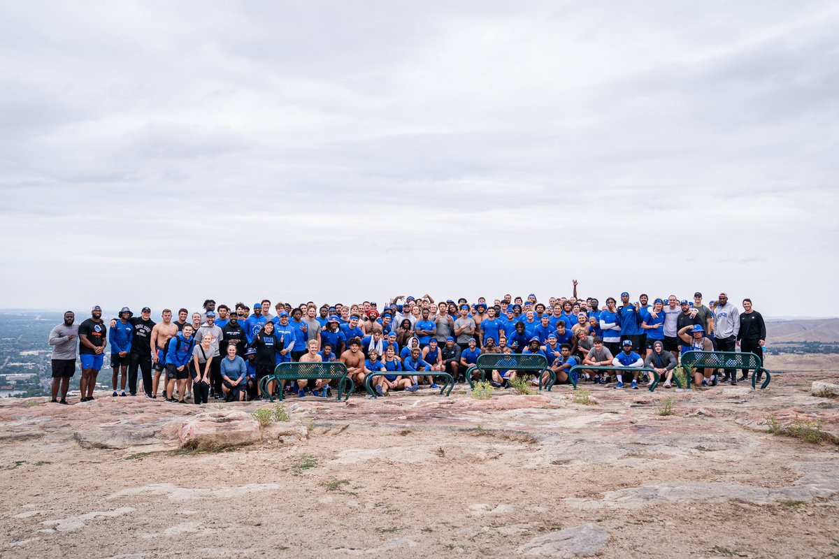 CoachMarshawn's tweet photo. What a great way to end our Fall Camp at Table Rock! ⛰️
#Brotherhood #BleedBlue #FallCamp2023 https://t.co/vgRPBP9Myg