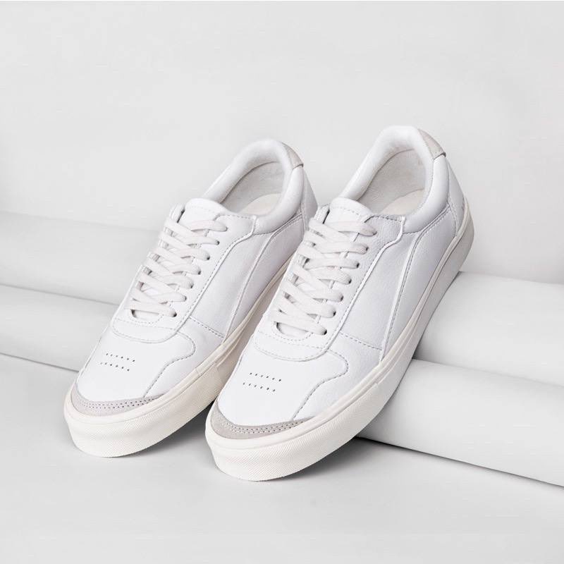 houseoffoutfit's tweet photo. MARQUE CO 'Classic White’ - Unisex Sneaker, Leather Material, Perfect for Every Outfit

Link➡️ https://t.co/CkzNzewjIy https://t.co/QDCOlqqzPY